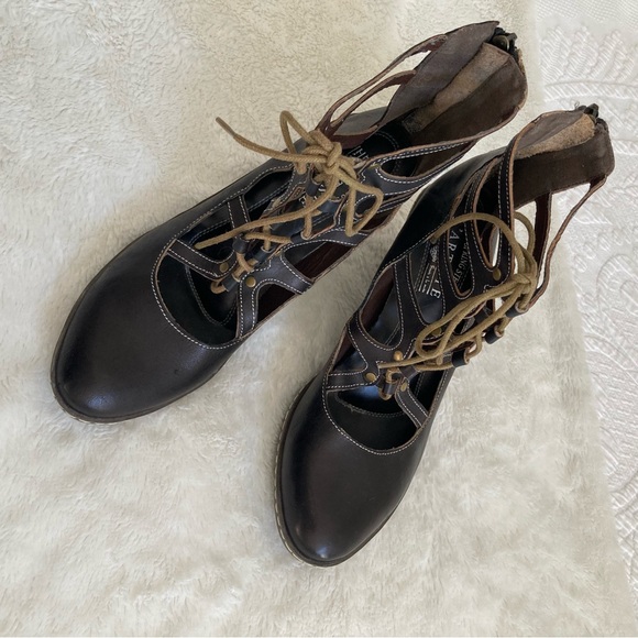 L’artiste Lestatic spring step lace up gladiator boots heels size 41, 9.5 - 10 - Picture 4 of 13